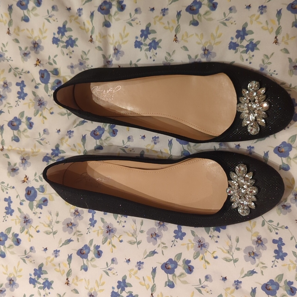 Bagley Mischka black flats
